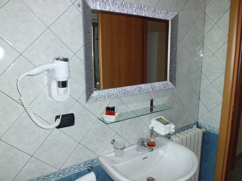 Quarantadue Quindici Hotel Termoli Phòng bức ảnh